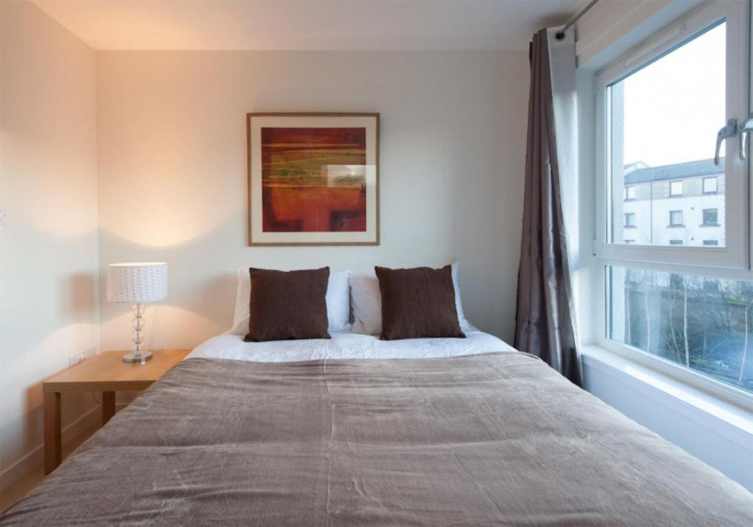 The Lochend Park View Residence Эдинбург Экстерьер фото